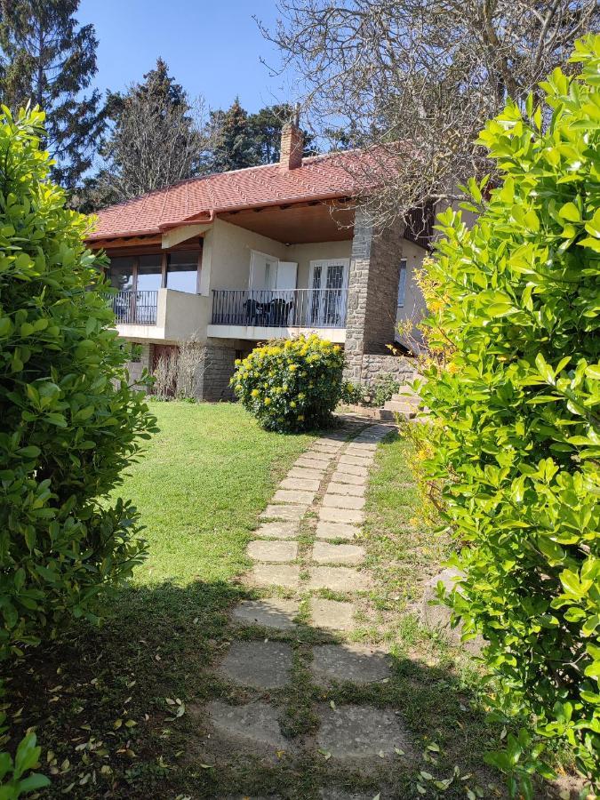 Dorka Villa ตีฮานี ภายนอก รูปภาพ