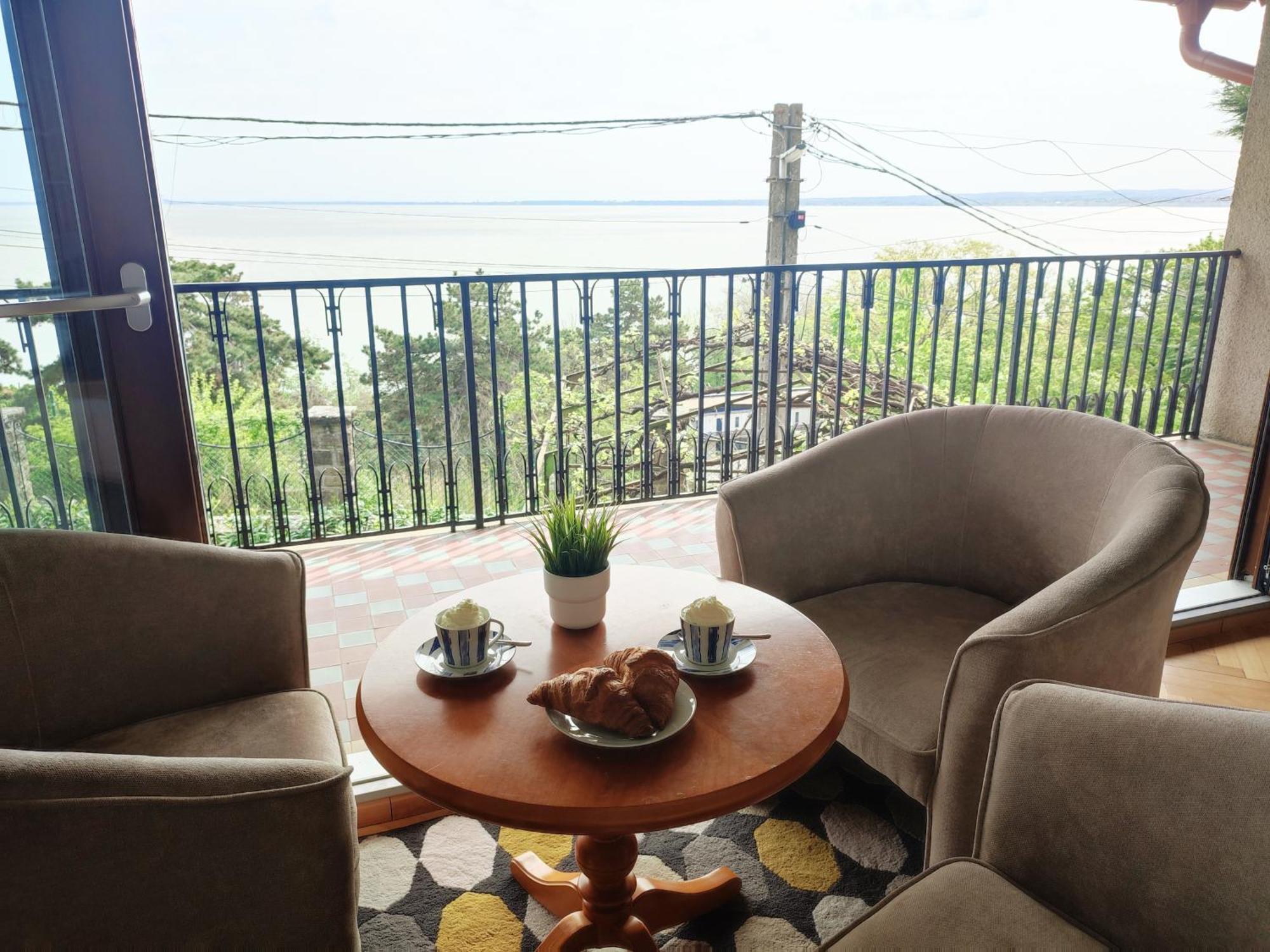 Dorka Villa ตีฮานี ภายนอก รูปภาพ