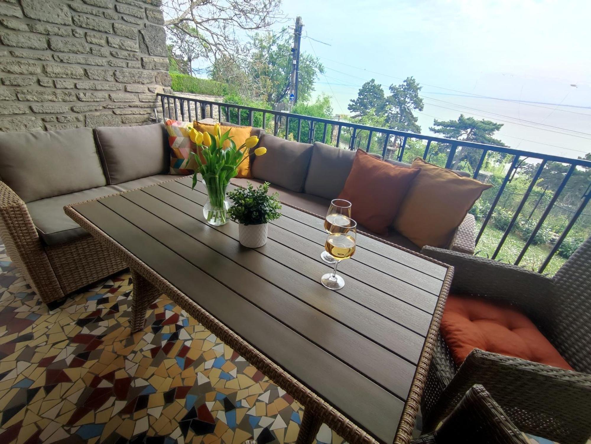 Dorka Villa ตีฮานี ภายนอก รูปภาพ